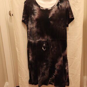 Wallflower Ladies Casual Comfy Dress, Knit tie-dye size large Tie Waist